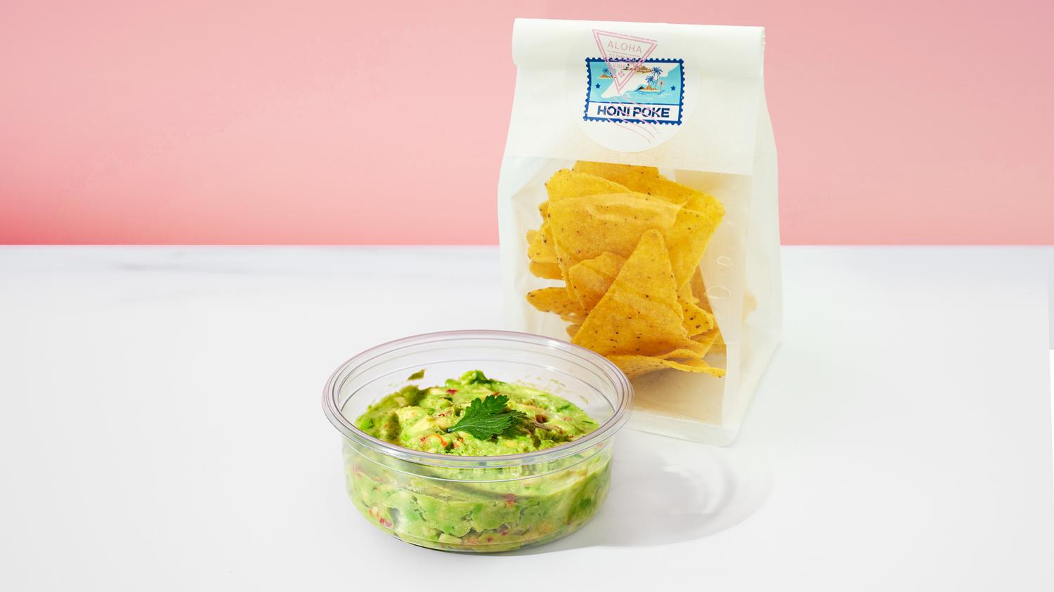 Smashed Avocado with Tortilla Chips 