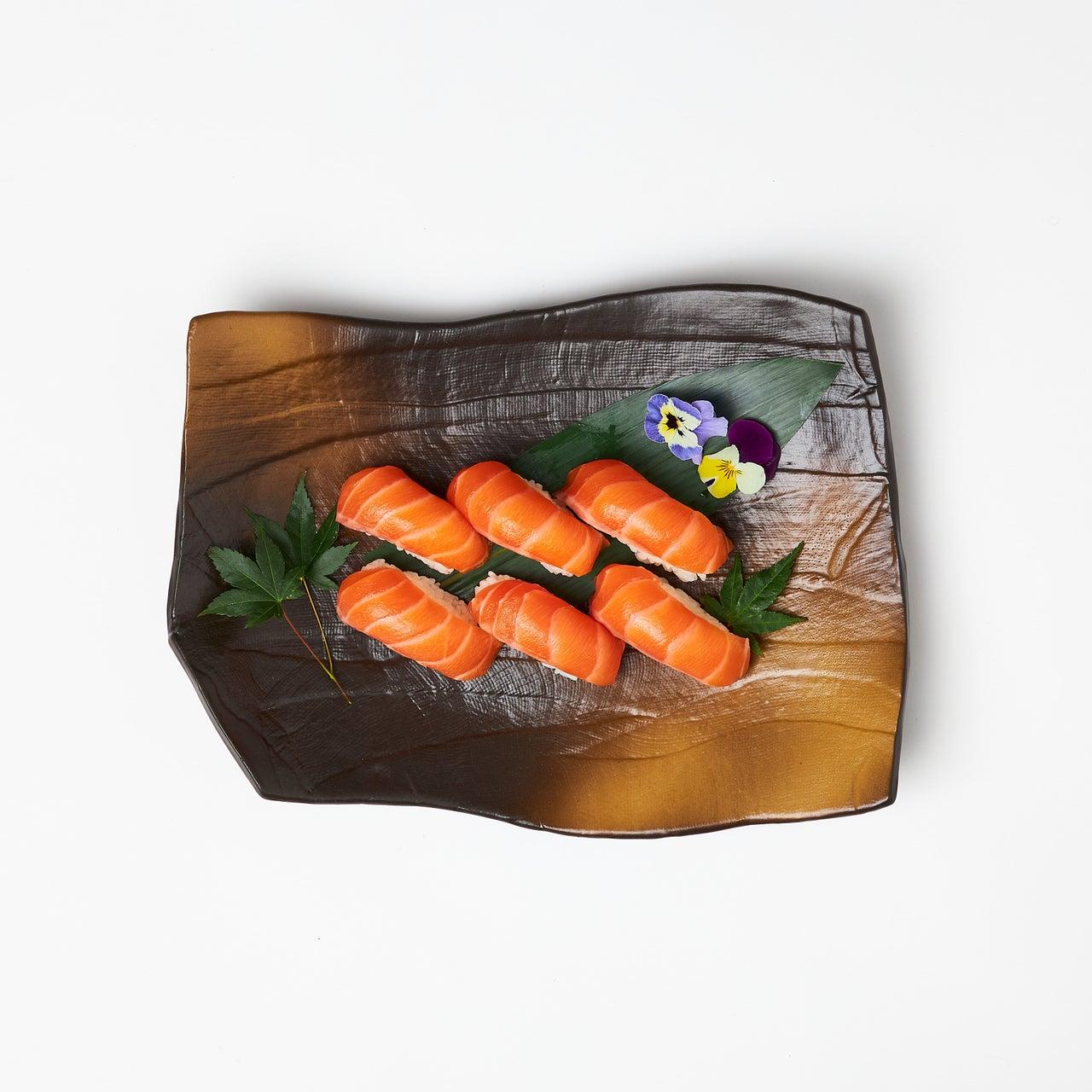 Salmon Nigiri (6 Pieces)