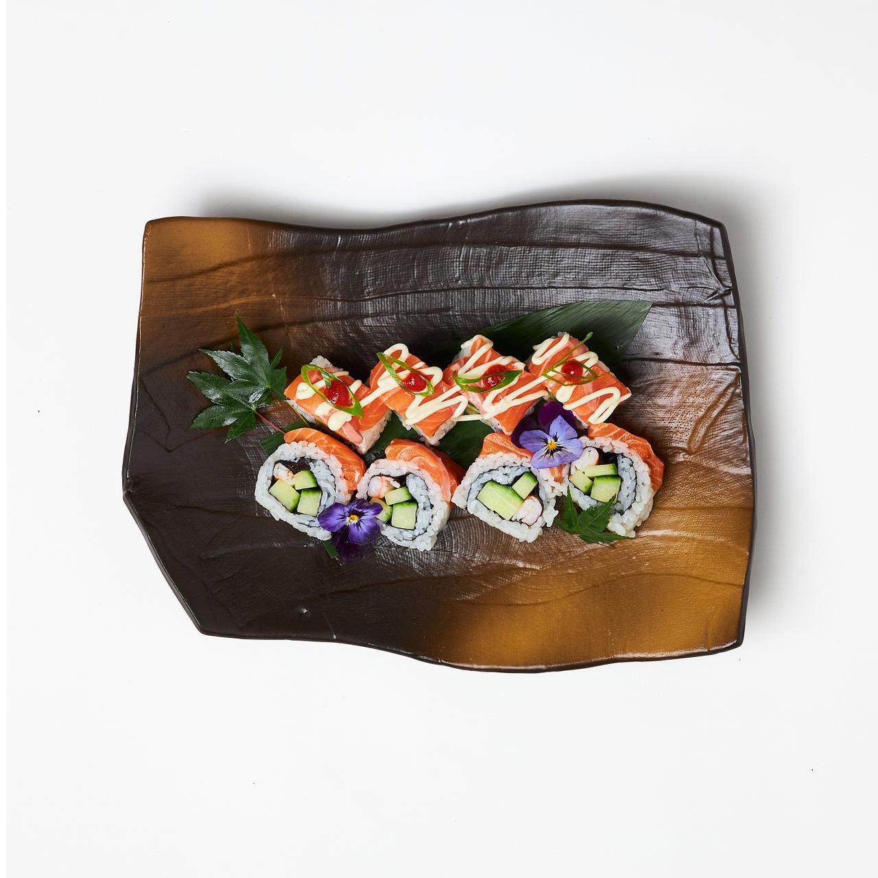 Salmon Hako Roll