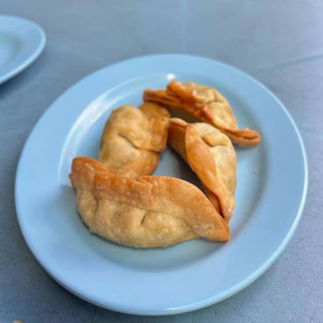Fried Pork & Chives Dumplings (4 Pieces)