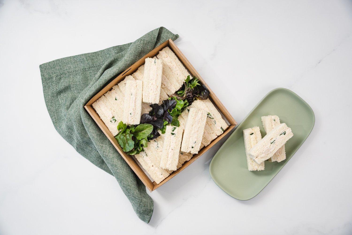 Ribbon Sandwich Box (Small)