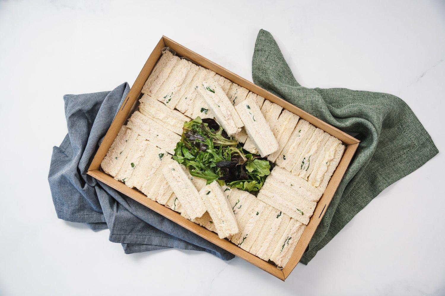 Ribbon Sandwich Box (Large)