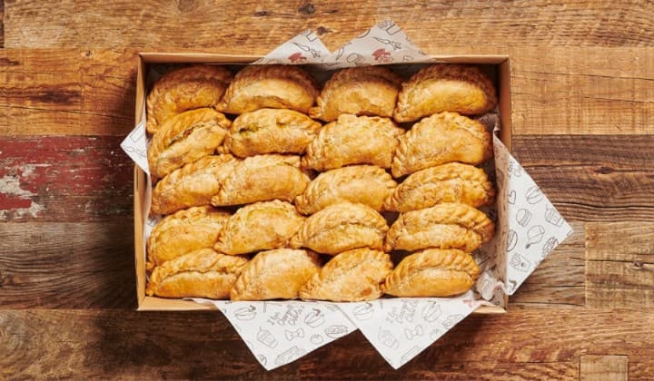 Vegetarian Curry Puffs (Box of 20)