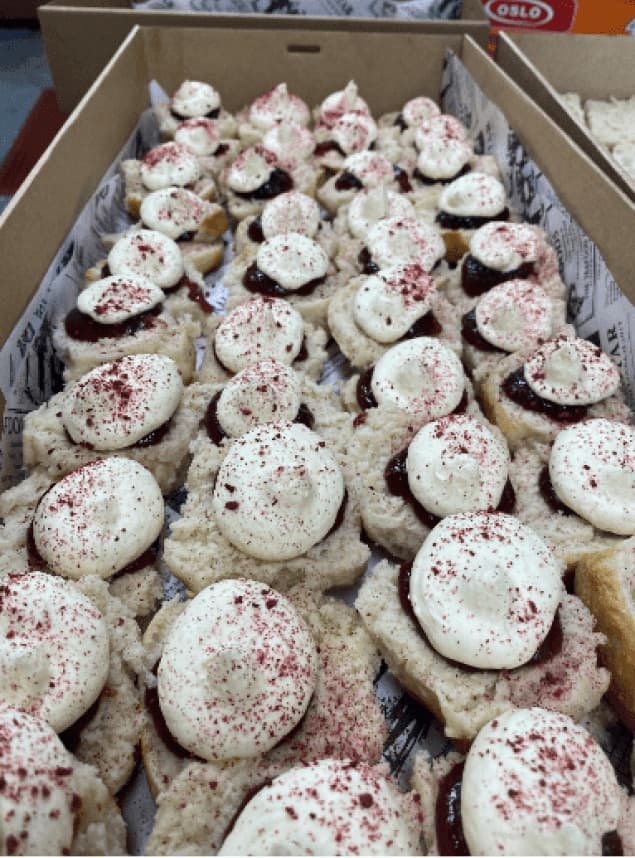 Scones w Bush Plum and Cream Platter (Medium)