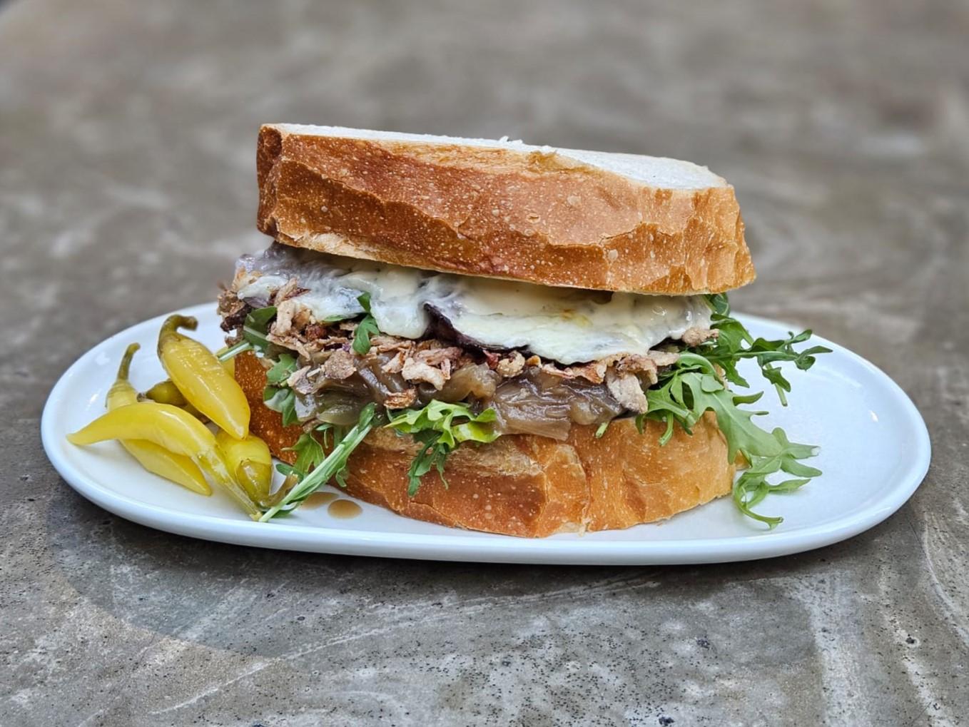 Roast Beef Sandwich (Single)