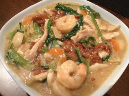 Seafood and Chicken Ho Fun