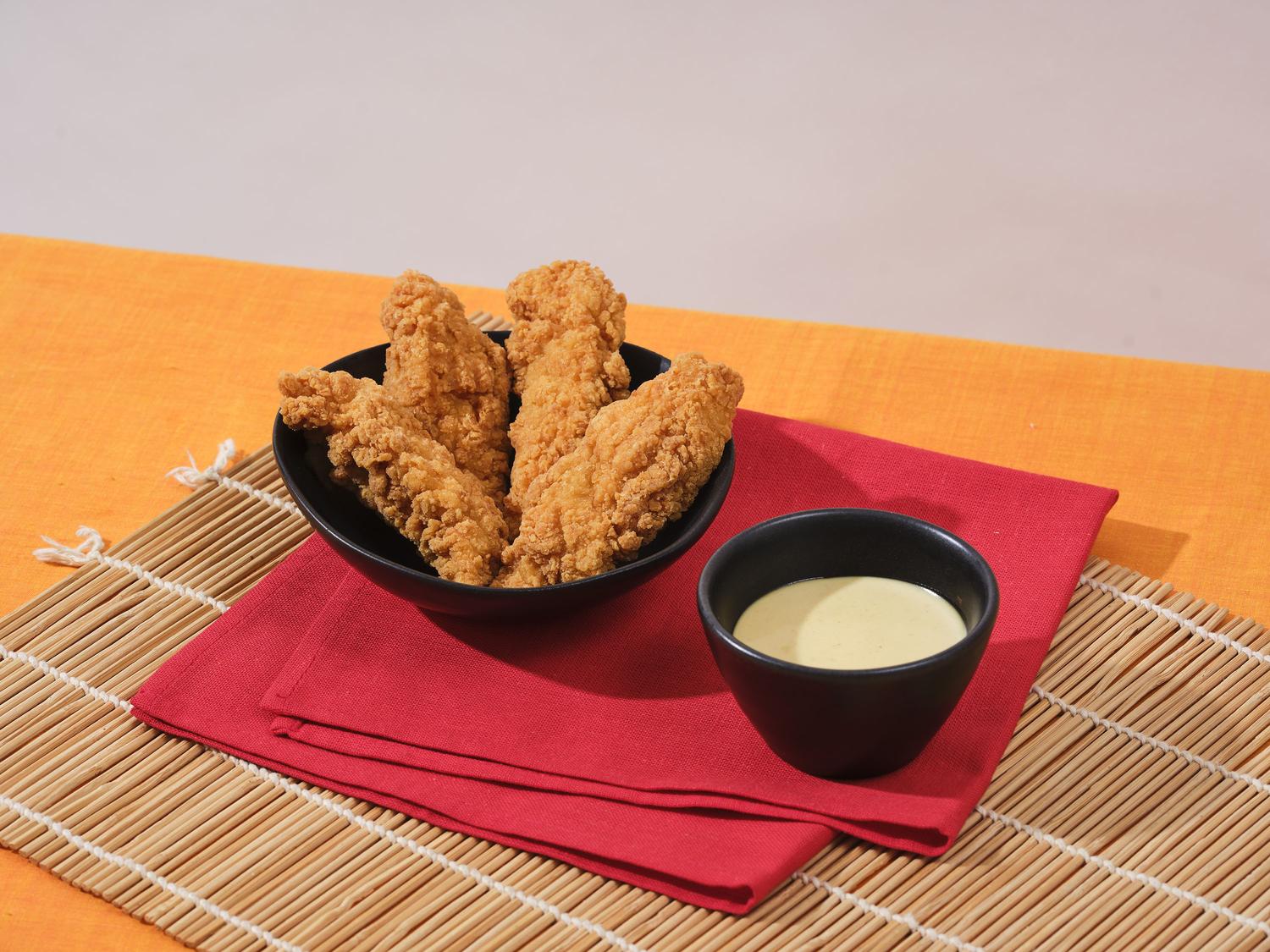 3 Chicken Strips + Sauce