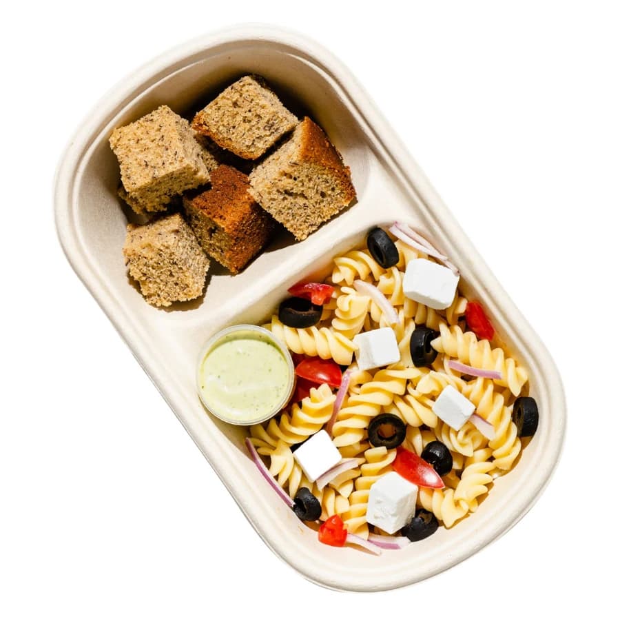 Fusilli Salad Bento w Banana Cake & Acai