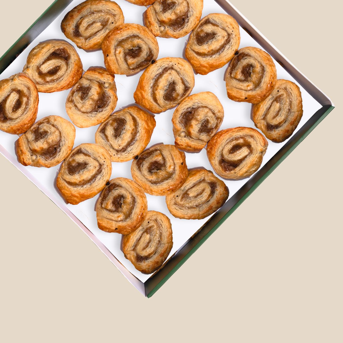Mini Cinnamon Roll Pastry Platters (20 Portions)