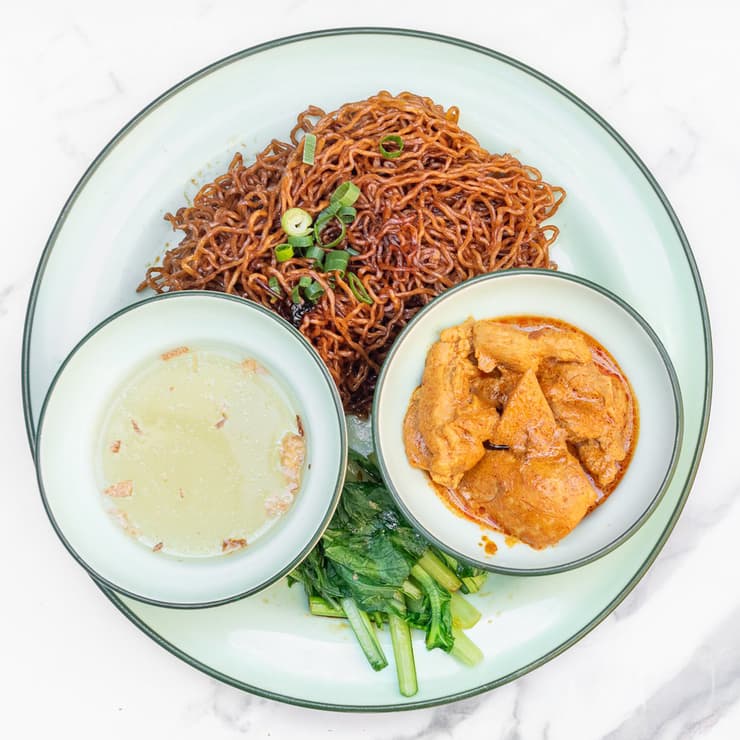 Dry Noodle with Curry Chicken (Bulk in Tray)