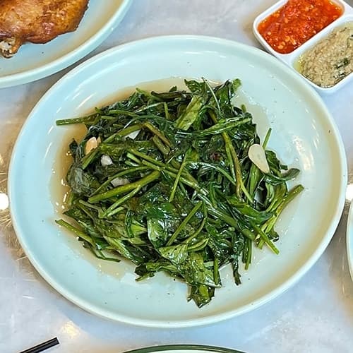 Kangkung with Garlic Sauce (Bulk in Tray)