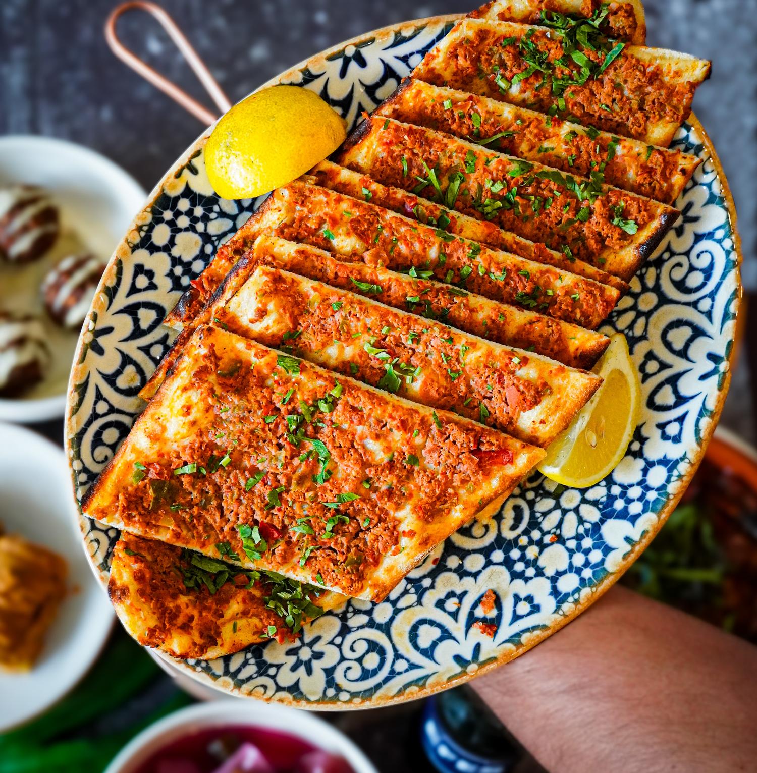 Kiymali Meat Pide
