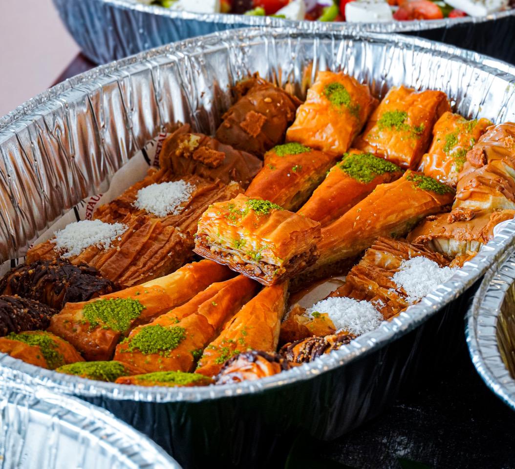 Assorted Dessert Tray (20 Pieces)