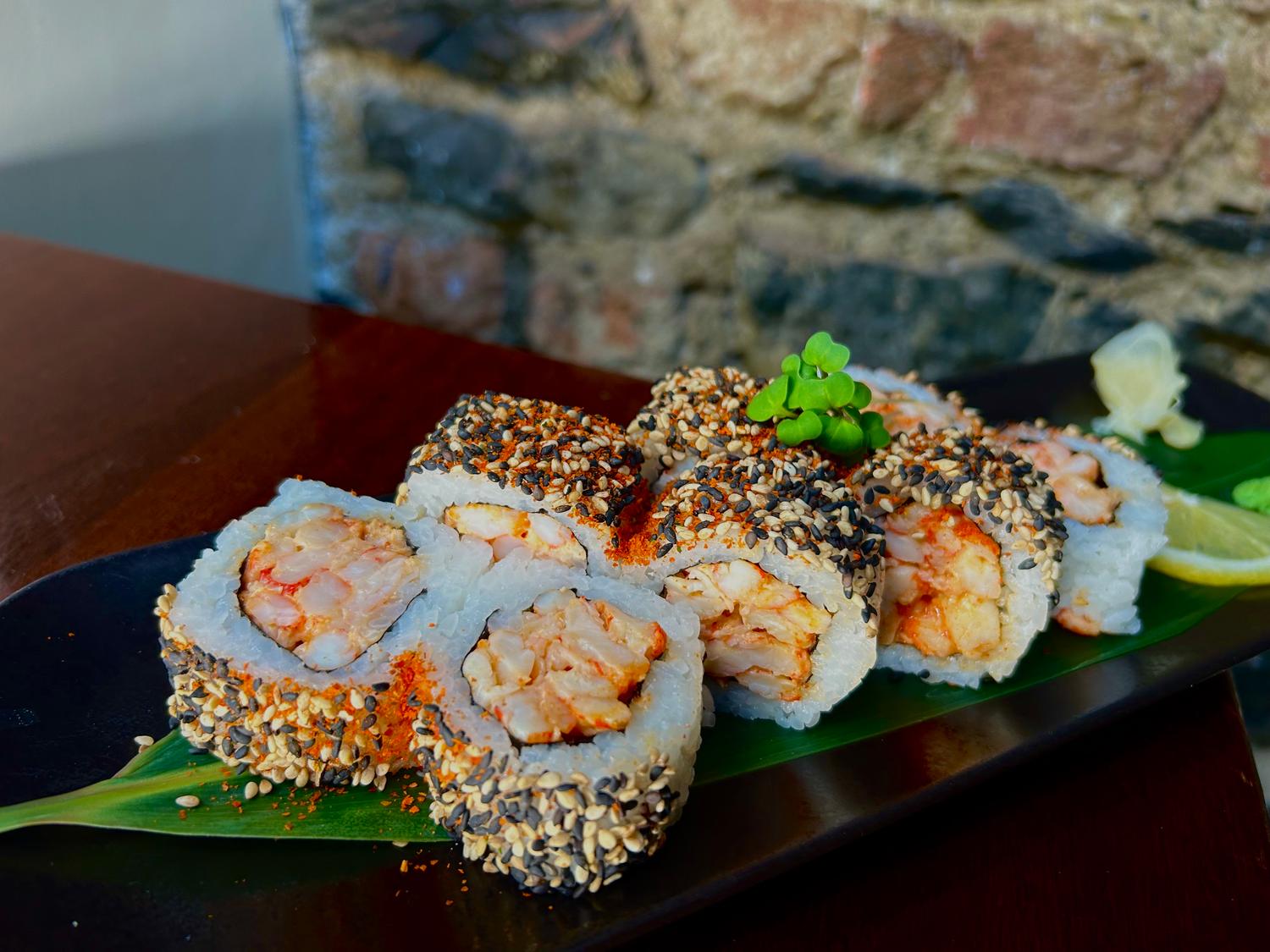 Crayfish & spicy mayo norimaki