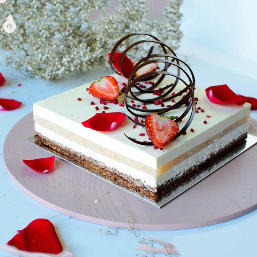 Signature Rose and Lychee Cake 