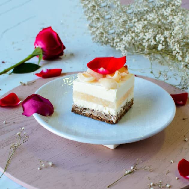 Mini Signature Rose & Lychee Cake Slice (Box 15pk)