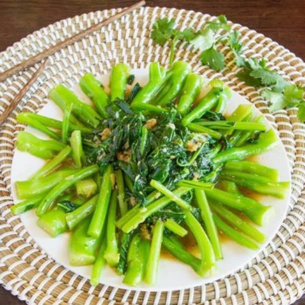 Gai Lan With Minced Garlic & Oyster Sauce
