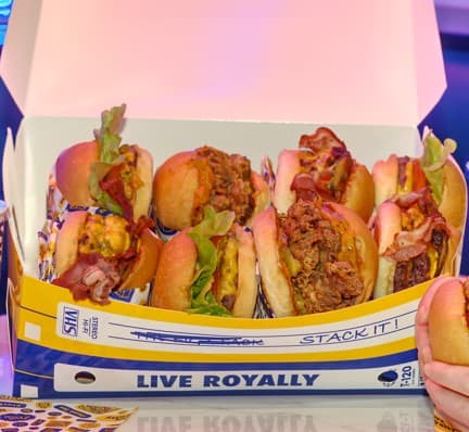 Royal Favourites (Platter of 8 Pcs)