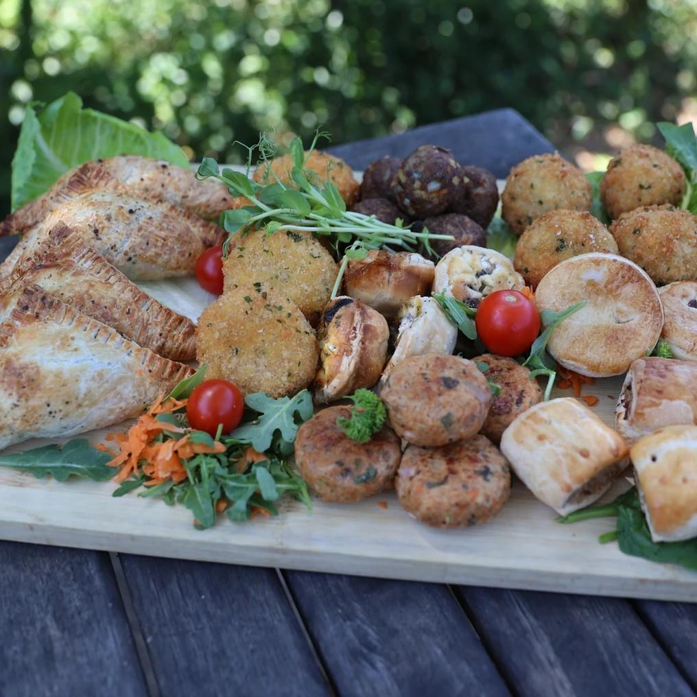Assorted Canape Platter (24 Pieces)