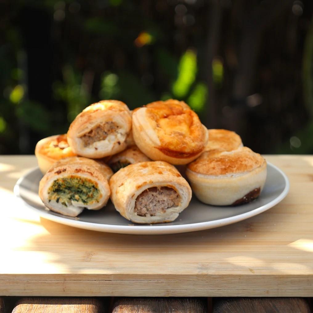 Cocktail Spinach & Ricotta Rolls (12 Pieces)