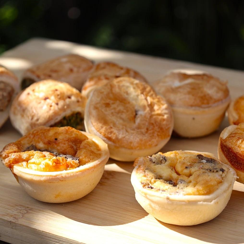 Vegetarian Mini Quiche (12 Pieces)