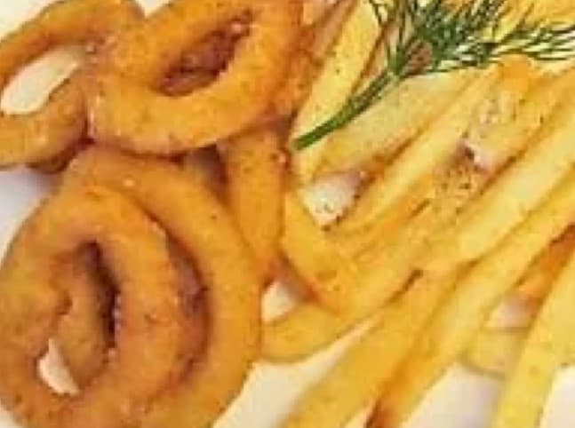 8 Calamari & Chips