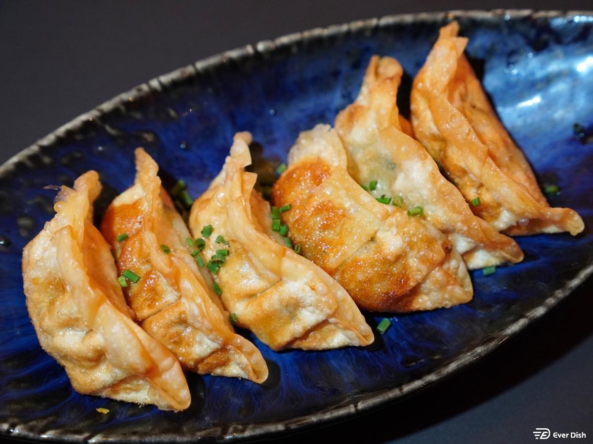 Chicken Gyoza (6 Pcs)