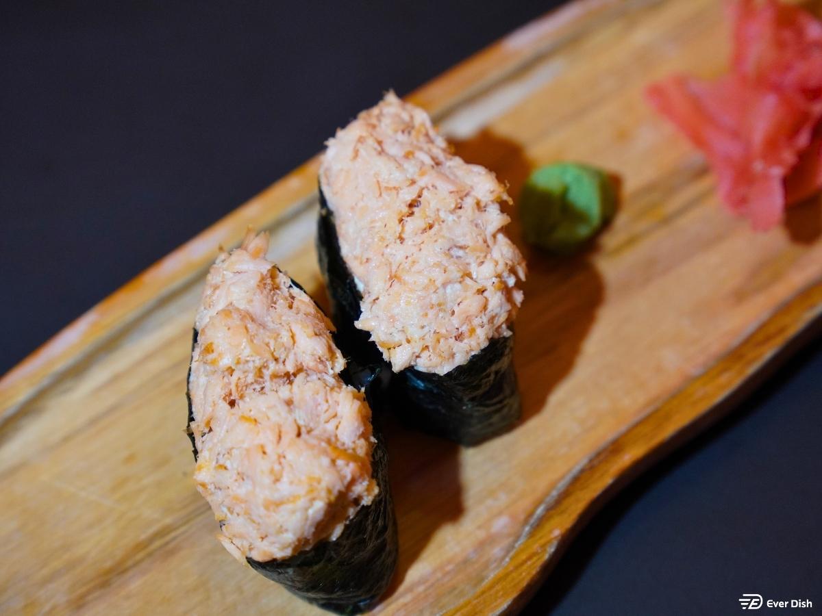 Cooked Salmon Mayo Nigiri (2 Pcs)