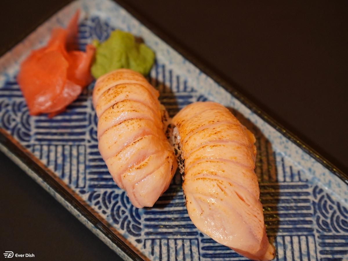 Seared Salmon Nigiri (2 Pcs)