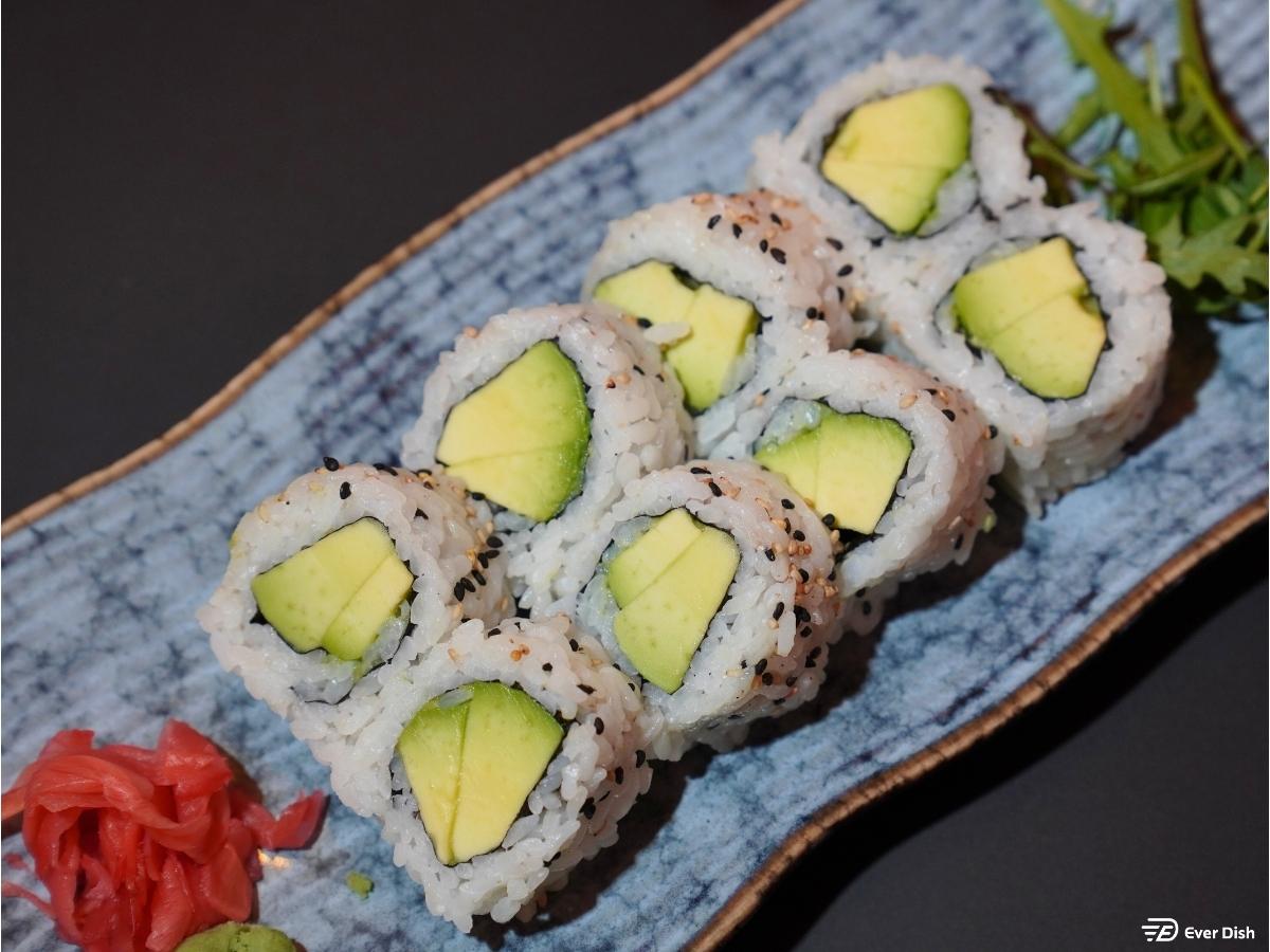 Avocado Norimaki (8 Pcs)