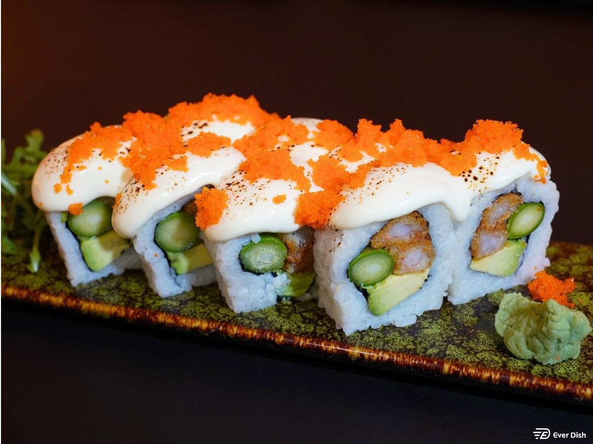 Volcano Roll (8 pcs)