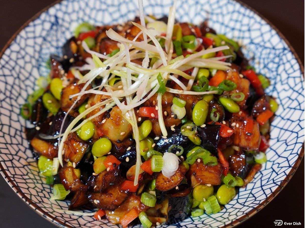 Aubergine Bugoligi