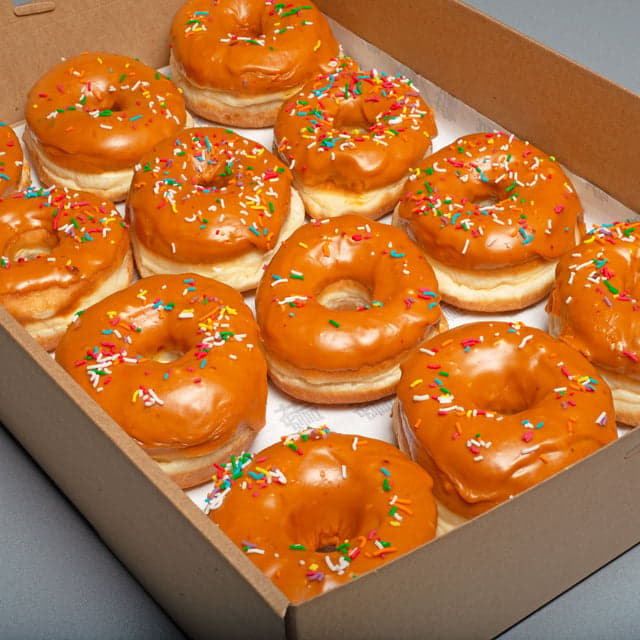 Caramel Glazed Ring Doughnuts Platter (12 Pieces)