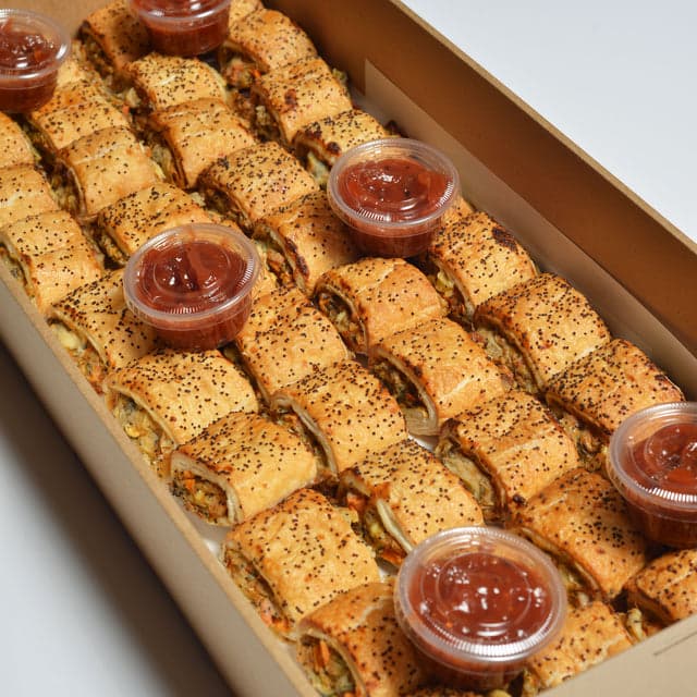 Vegetarian Sausage Rolls Platter (18 Pieces)