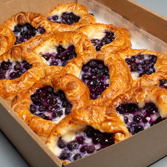 Blueberry Danish Platter (12 Pieces)