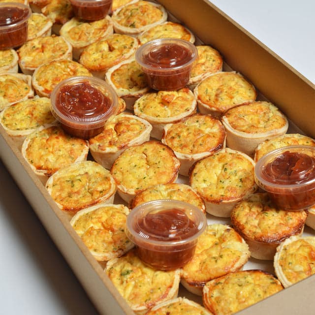 Mini Vegetarian Quiche Platter (20 Pieces)
