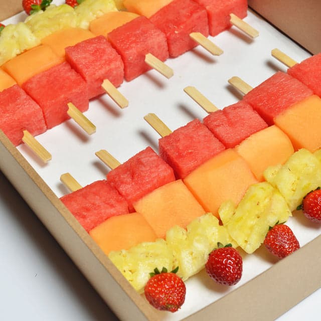Fruit Skewers Platter (12 Pieces)