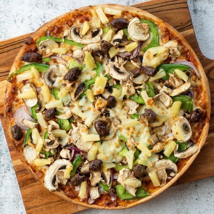 Traditional Vegetarian Pizza