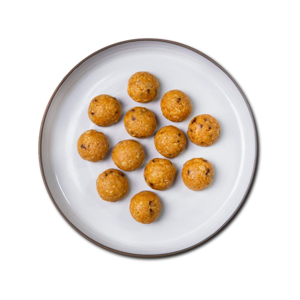 Peanut Butter Chocolate Energy Bites (12 Pieces)