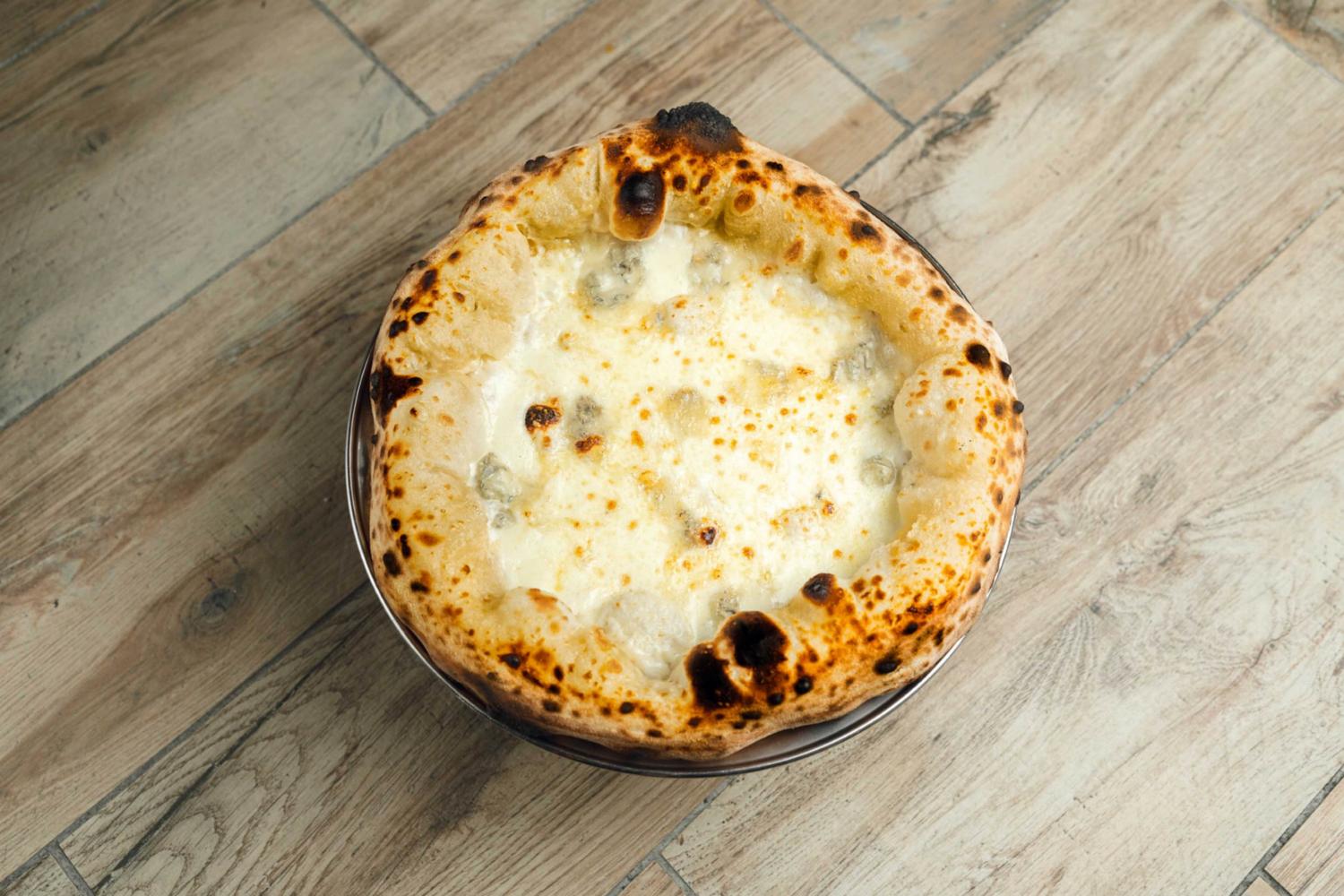 Quattro Formaggi Pizza