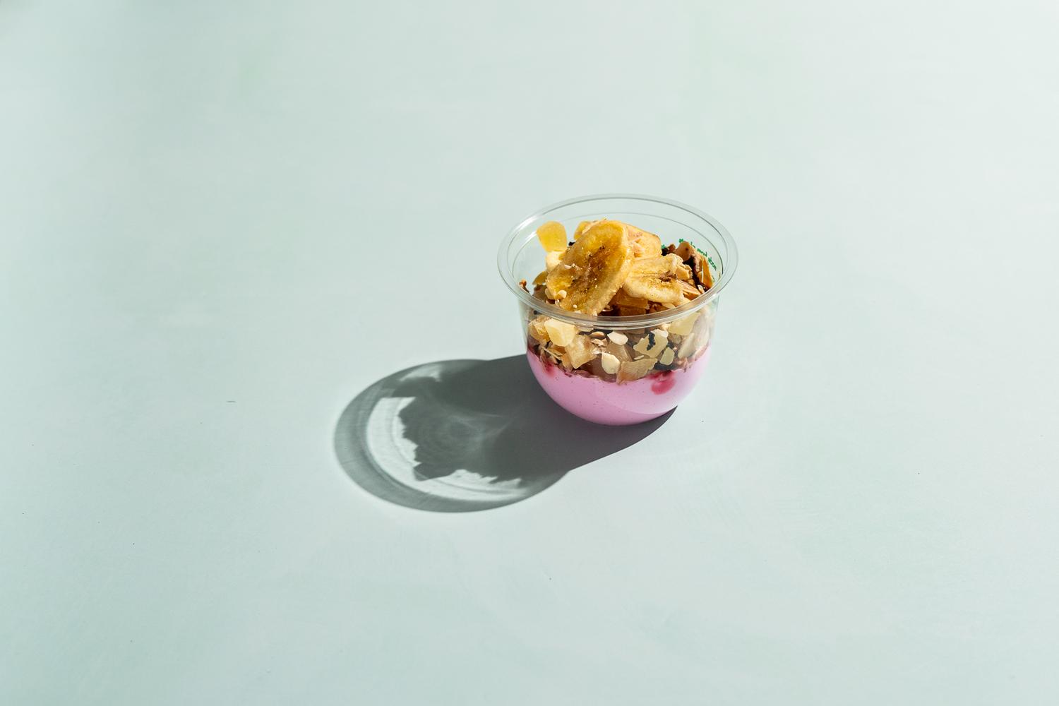 Dragon fruit yoghurt pot