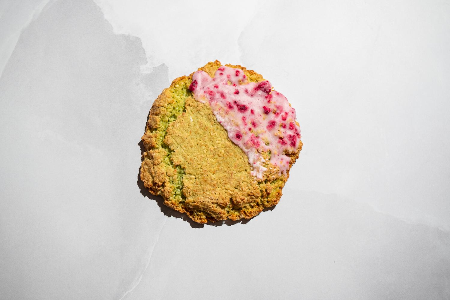 Matcha & raspberry coconut cookie