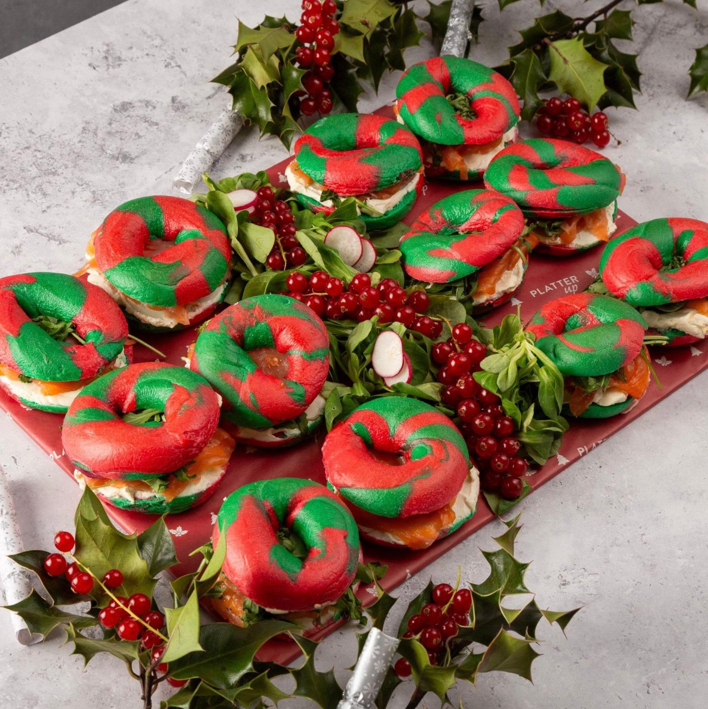 Smoked Salmon Christmas Bagel Platter – 12