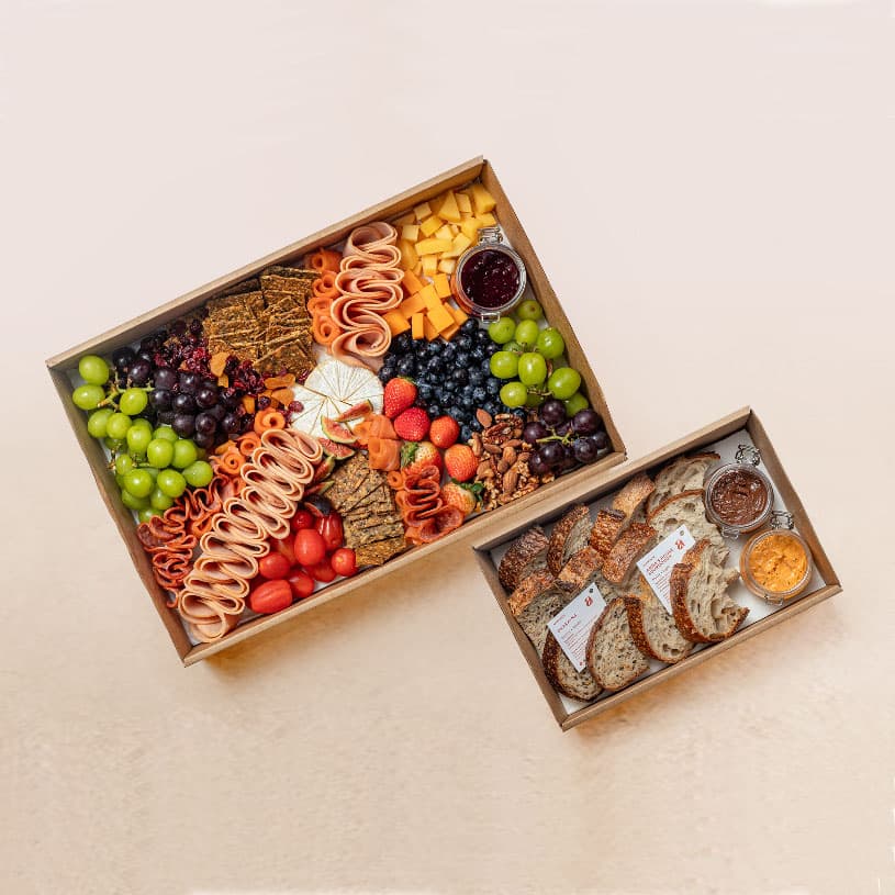 Cheese & Charcuterie Grazing Box (Large)