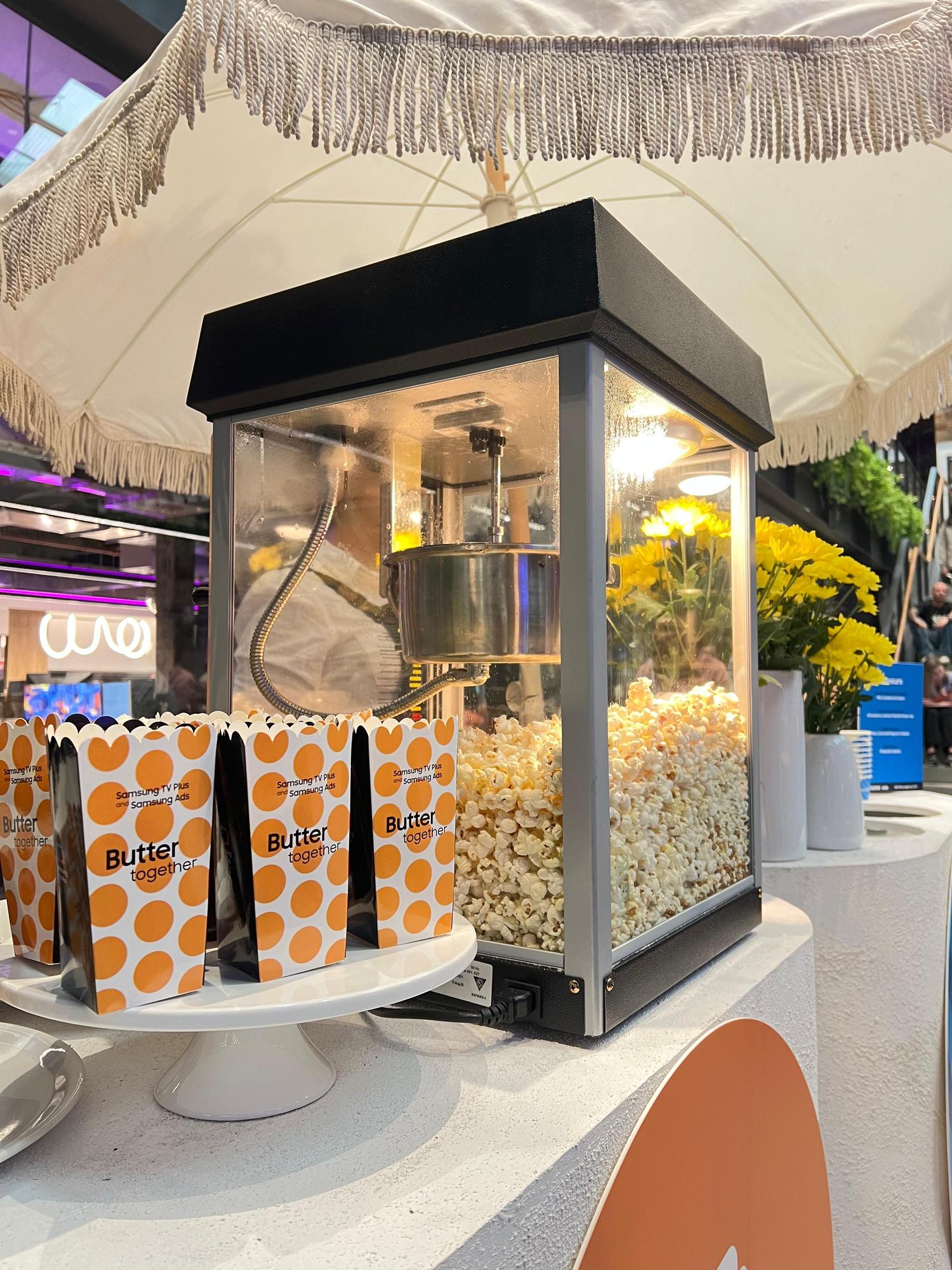 Popcorn Cart -Up to 6 Hours Service Upto 200 Guest