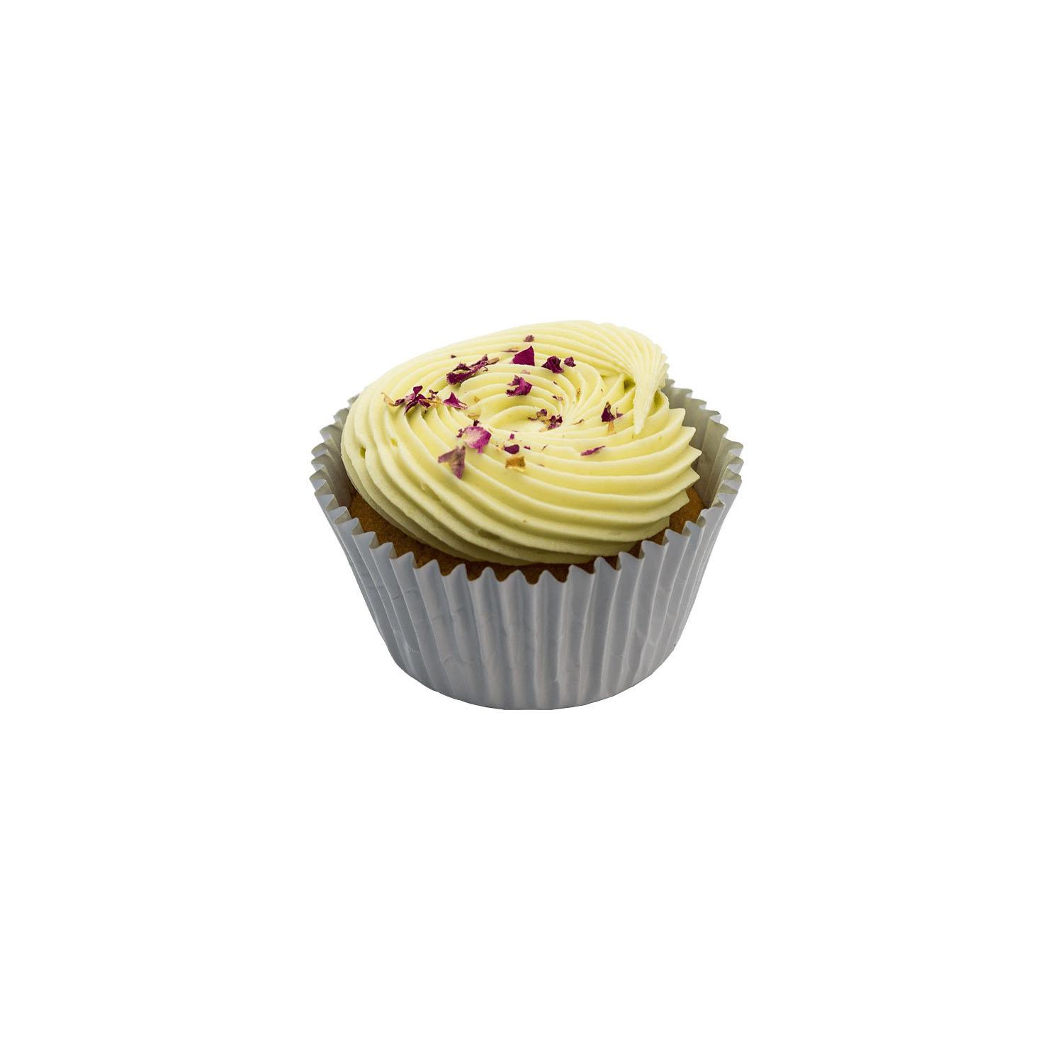 (GF) Vanilla Cupcakes w Buttercream & Rose Petals