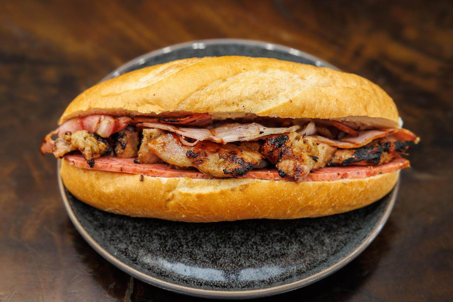 Meat-Lovers Bánh Mì | Người Yêu Thịt