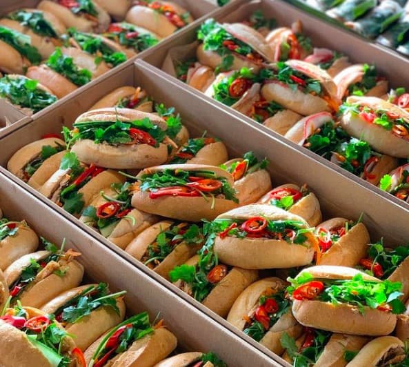 Bánh Mì Box (x16)