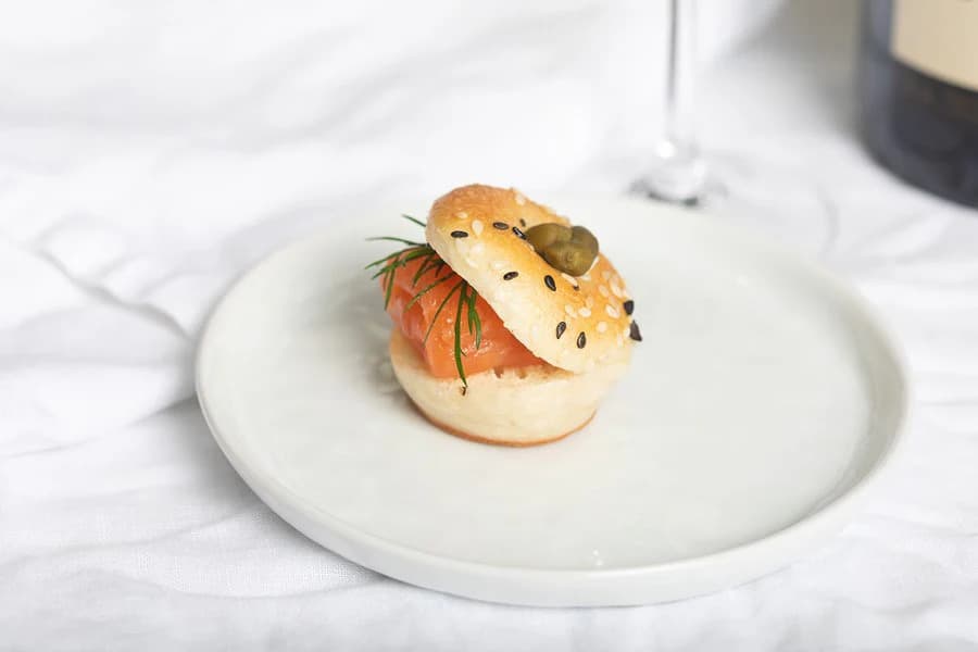 Petite Smoked Salmon Bagel (20pcs)