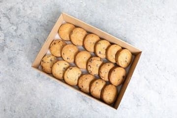 Chocolate Chip Cookie Box (18pcs)